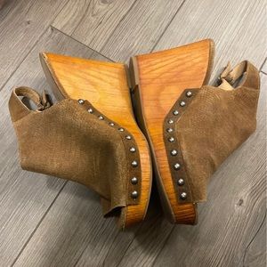 Lucky brand croc wedges